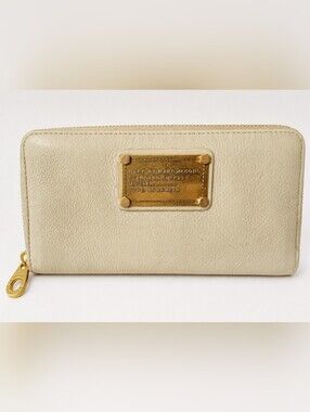 Marc by Marc Jacobs Cream Leather Zip Around Wallet Gold Plate